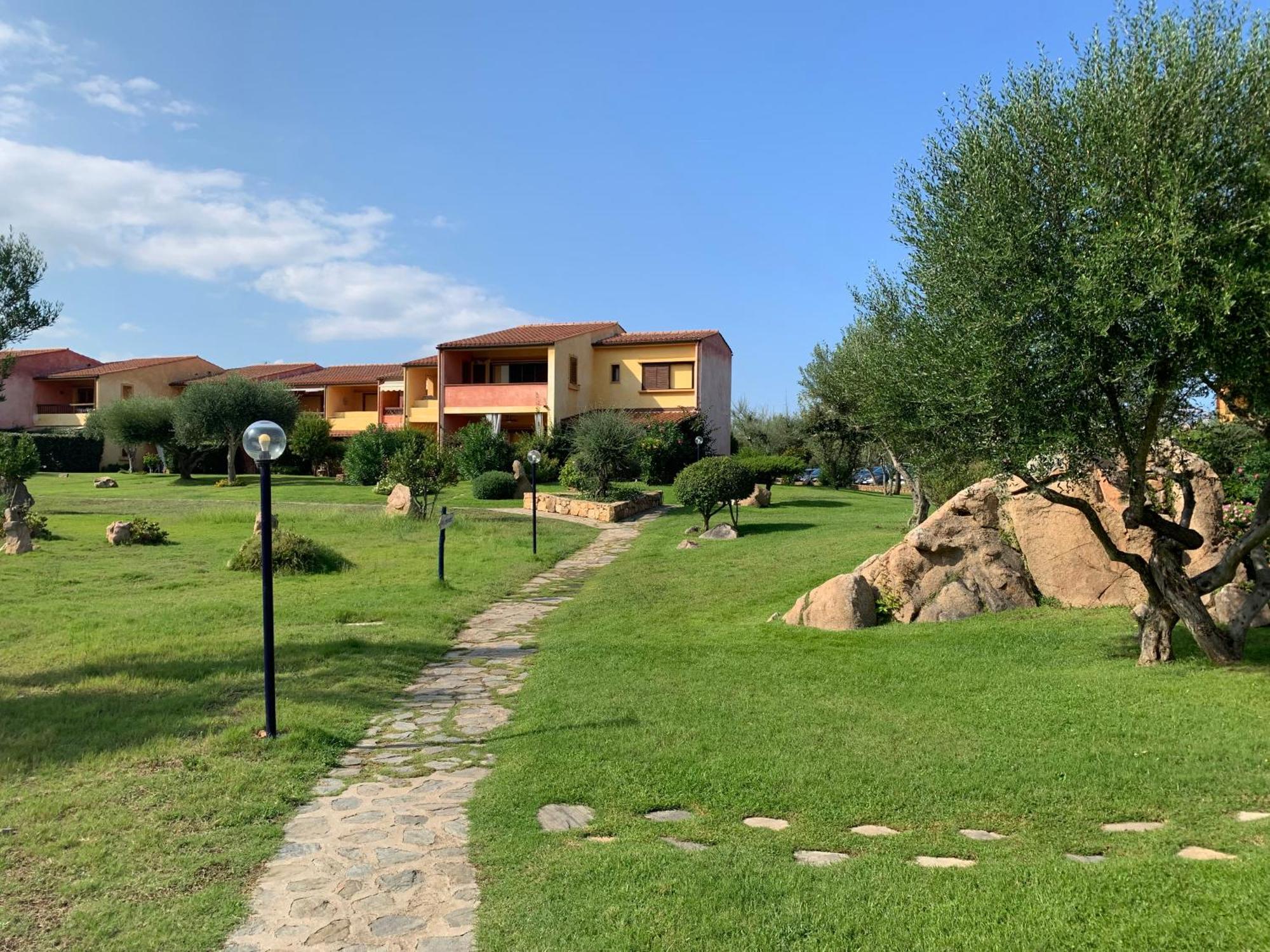 Casa Smeralda: Con Giardino E Vicino Al Mare Punta Molara Extérieur photo