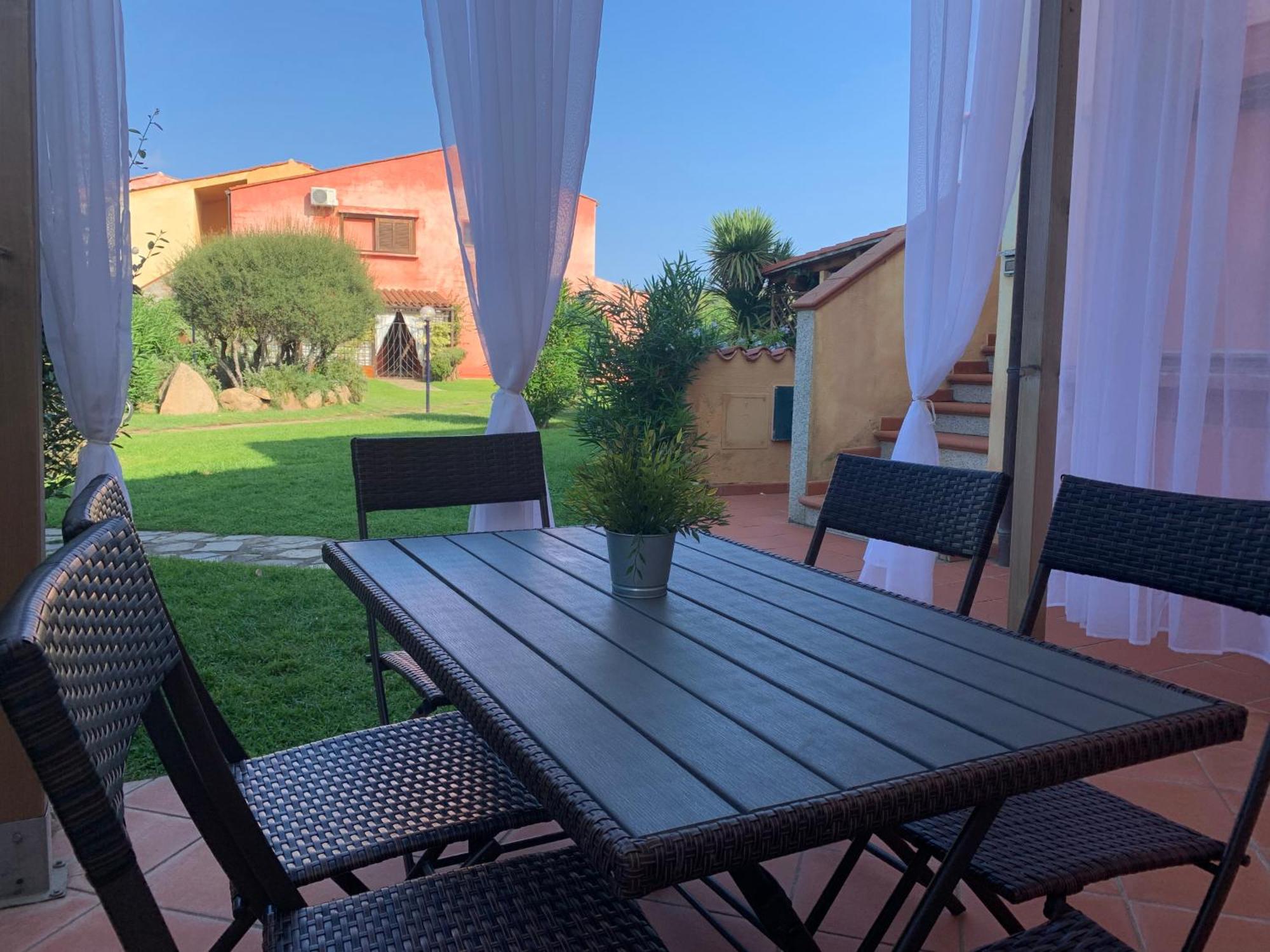 Casa Smeralda: Con Giardino E Vicino Al Mare Punta Molara Extérieur photo